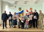 Посмертні нагороди вручили сім'ям загиблих Героїв Бершадської громади